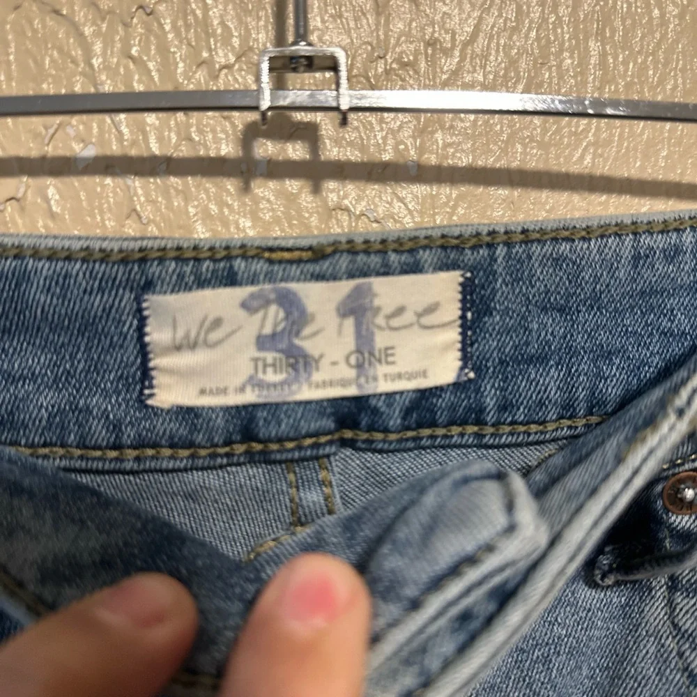 Free People We The Free Light Wash‎ Frayed Hem High-Rise Jeans Size 31